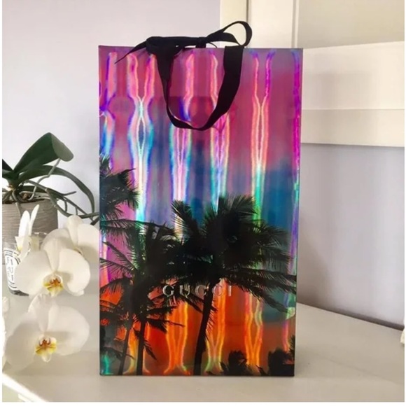 ⚜️GUCCI Holiday 2019 Limited Edition Collectors Palm Tree Hologram Shopp… - Picture 1 of 10